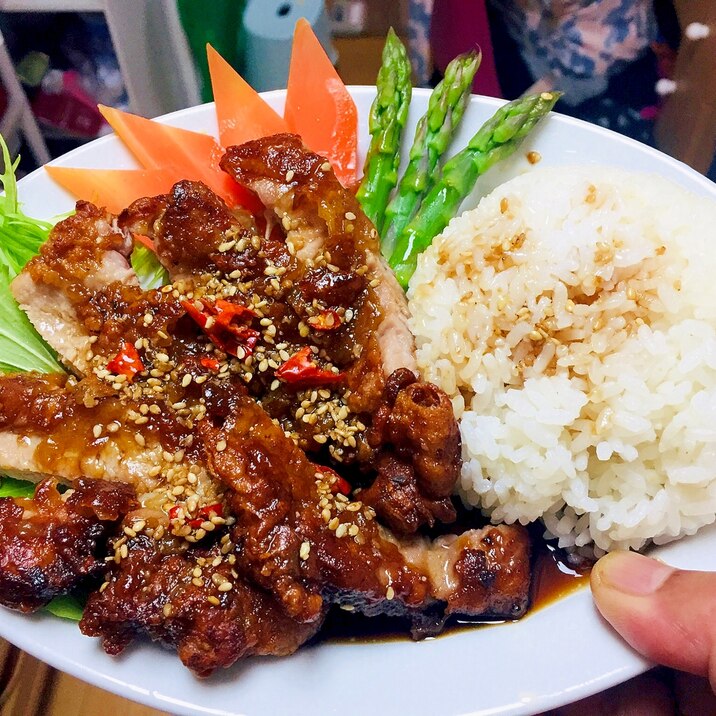 ★今日の定食-「排骨飯(揚げ豚肉ライス)」